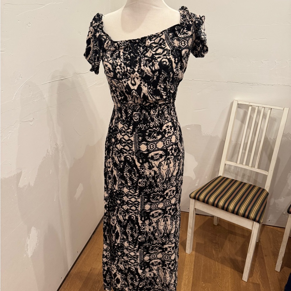 love...ady Black and Cream Maxi Dress